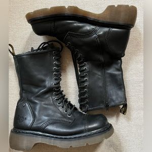 Dr. Martens vintage Y2K Miranda boots
